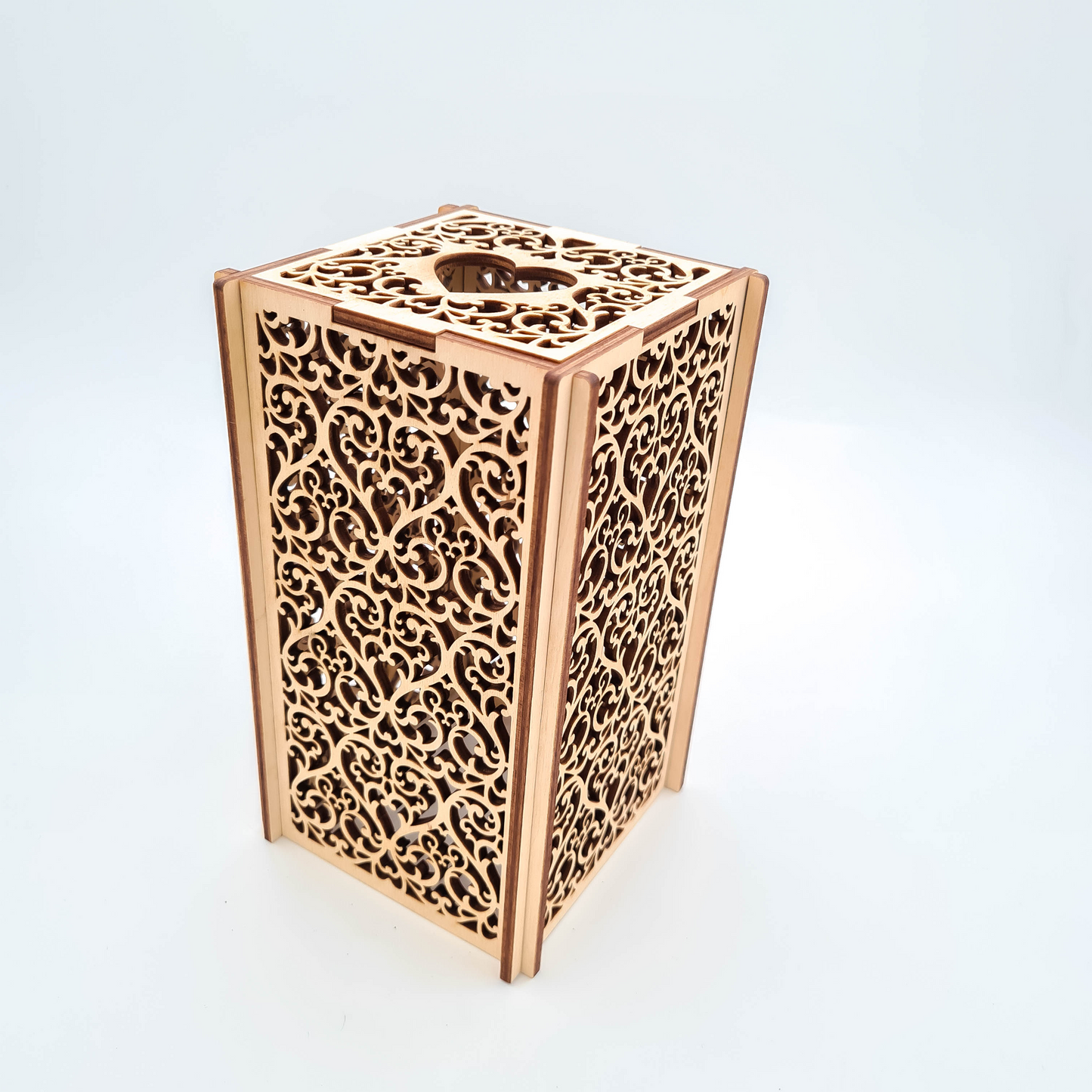 Poročna lesena laterna